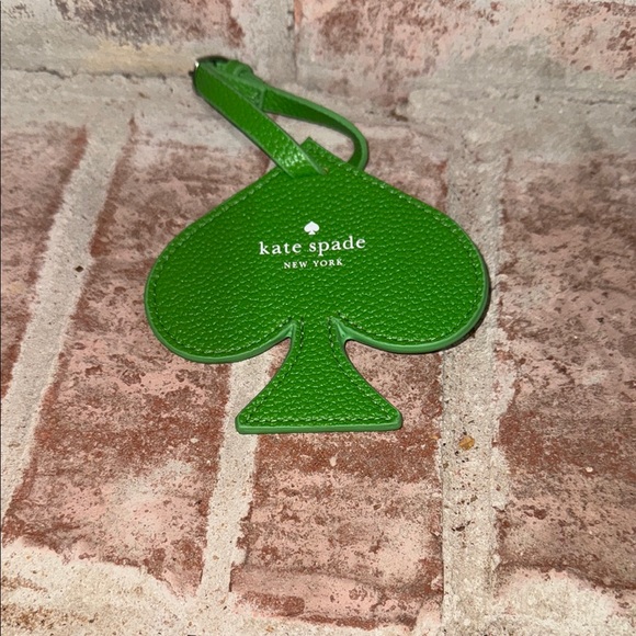 Kate Spade Green Spade-Shaped Bag Tag - Picture 2 of 6